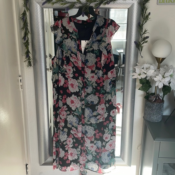 Who What Wear Dresses & Skirts - Who What Wear Floral Dress